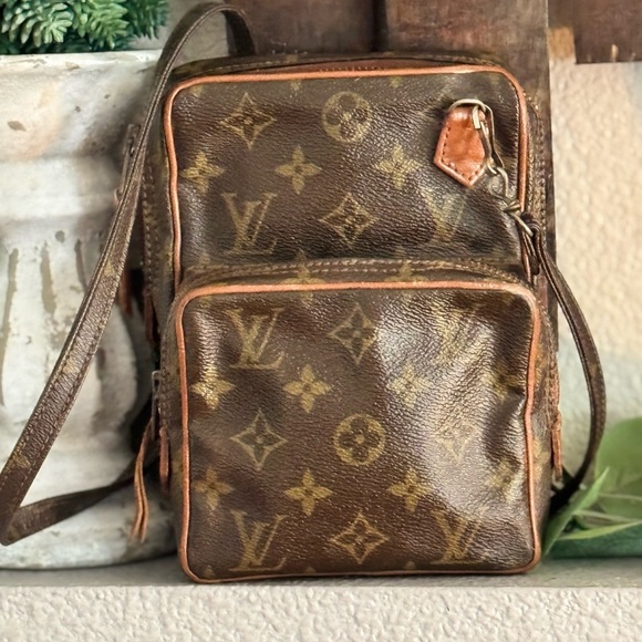Louis Vuitton Brown Monogram Crossbody Bag - Picture 1 of 17
